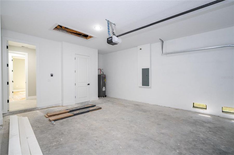 Spacious, unfurnished interior of a new home in , Port Charlotte (Image 45). Spacious, unfurnished interior of a new home in , Port Charlotte (Image 45).