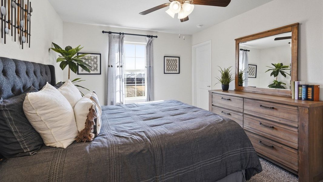 Representative furnished interior of a home built from the Evergreen by D.R. Horton in The Woods at Lindsey Place, Anna (Image 21).