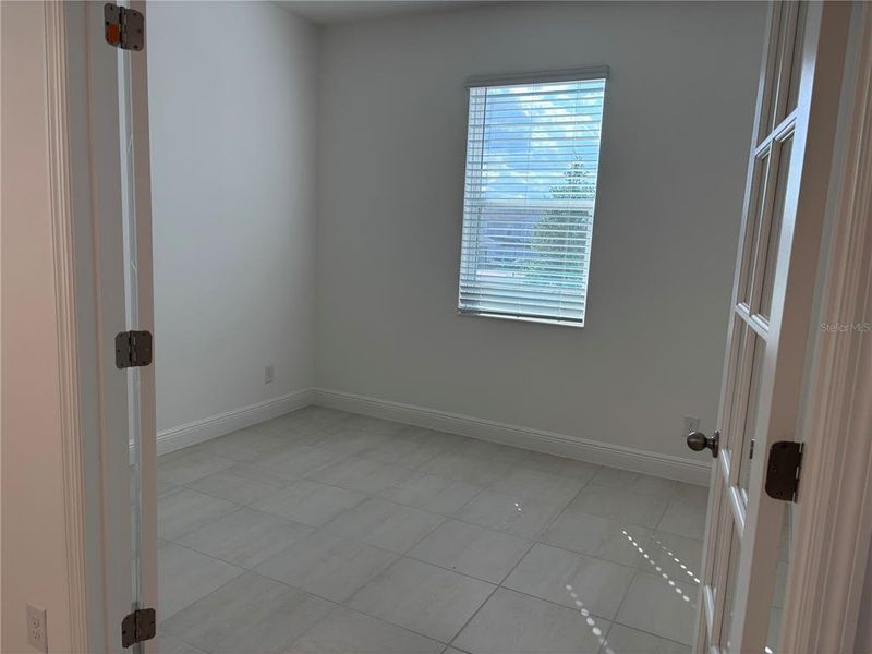 Spacious, unfurnished interior of a new home in Trinity Lakes, Groveland (Image 12).