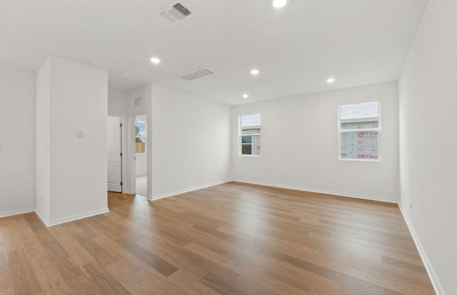 Spacious, unfurnished interior of a new home in Larson Crossing, Elgin (Image 30).