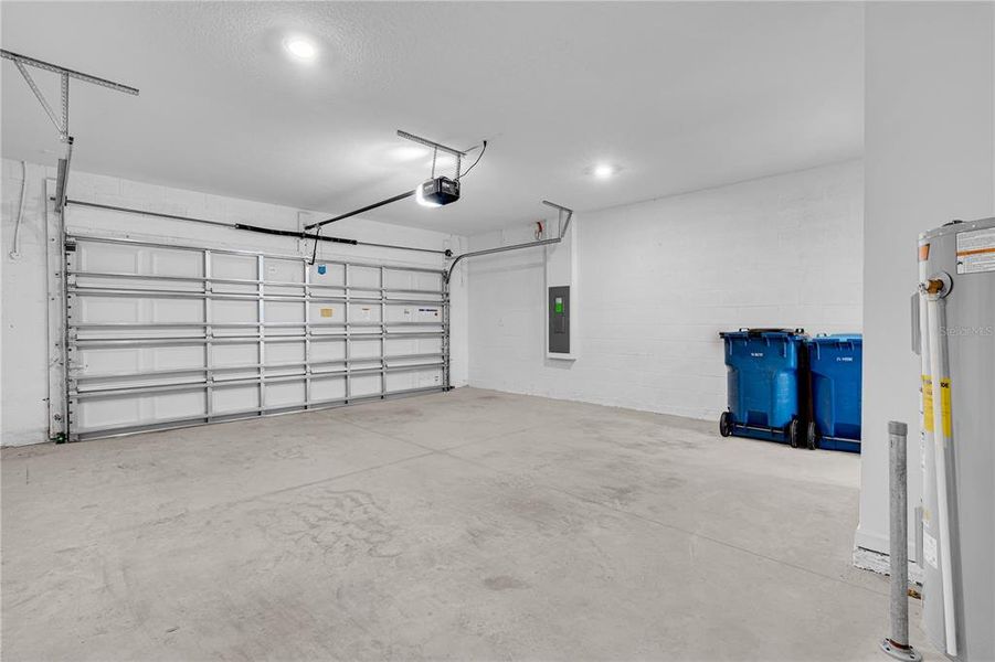 Spacious, unfurnished interior of a new home in Cascades: Grand Collection, Davenport (Image 10).