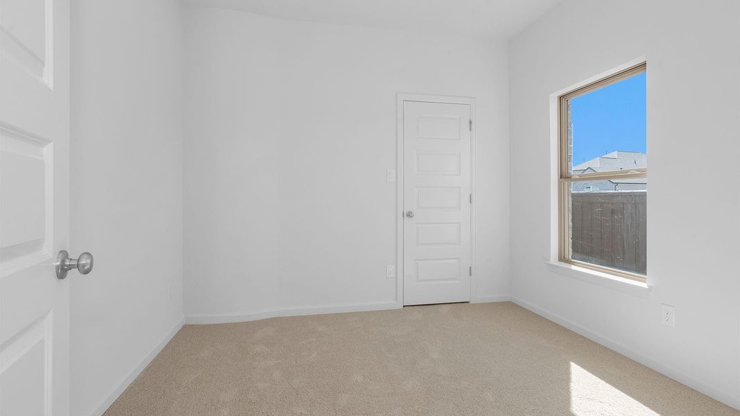 Spacious, unfurnished interior of a new home in Brookewater, Rosenberg (Image 14).