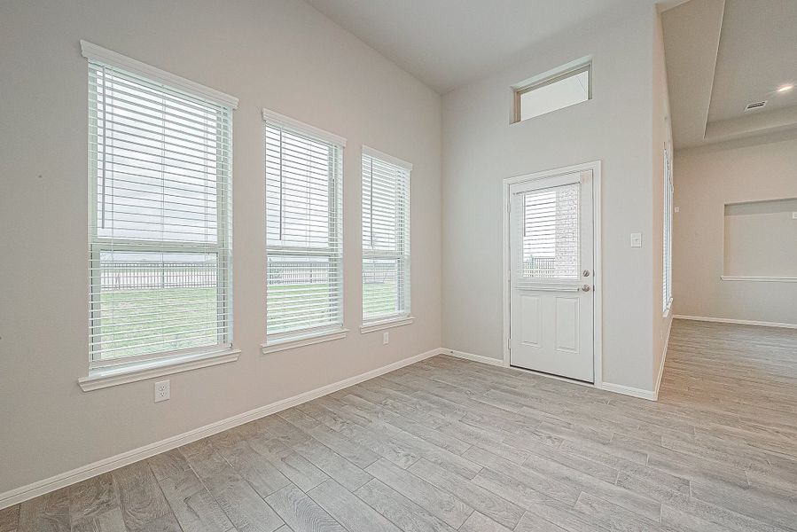 Representative unfurnished interior of a home built from the Floor Plan 2050 by Colina Homes in Grand Magnolia, Magnolia (Image 44).