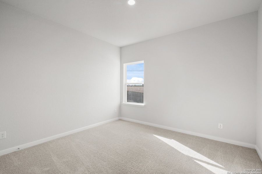 Spacious, unfurnished interior of a new home in Katzer Ranch, Converse (Image 15).