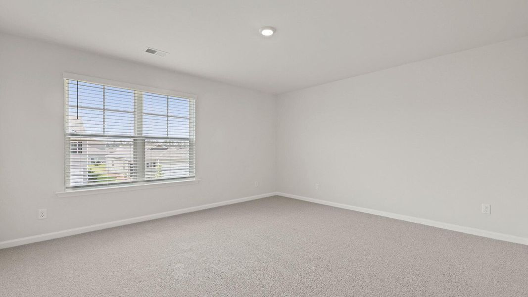 Spacious, unfurnished interior of a new home in , Summerville (Image 19).