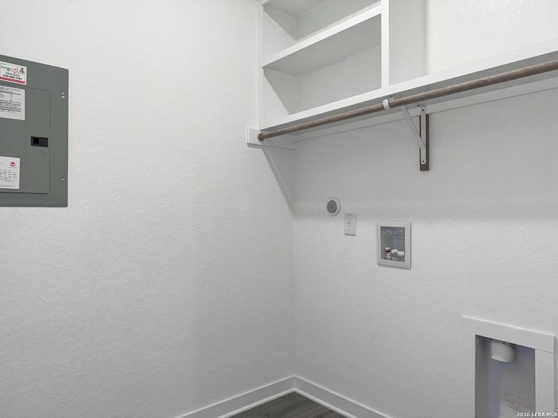 Spacious, unfurnished interior of a new home in Cordova Trails, Seguin (Image 20).