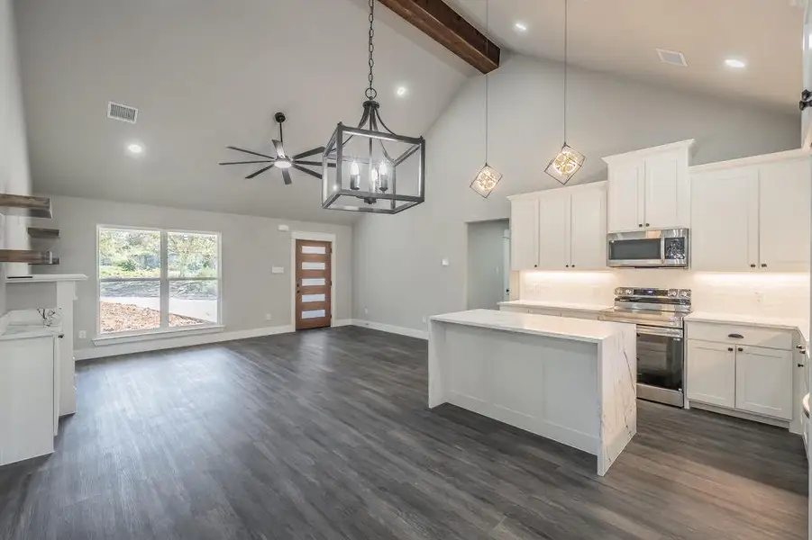 Furnished interior view inside a new home in , Alvarado (Image 11).