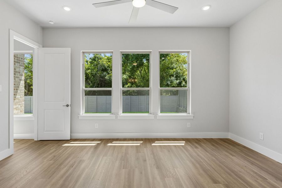 Spacious, unfurnished interior of a new home in Painted Tree Lakeside, McKinney (Image 20).