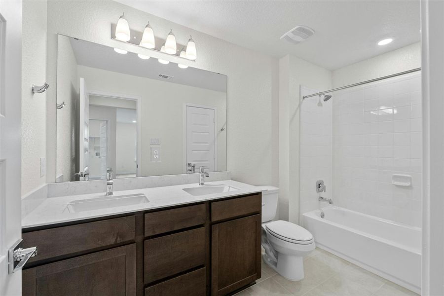 Furnished interior view inside a new home in Retreat at San Gabriel, Georgetown (Image 7). Furnished interior view inside a new home in Retreat at San Gabriel, Georgetown (Image 7).