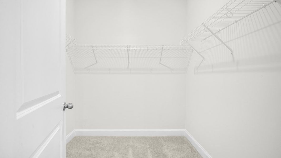 Spacious, unfurnished interior of a new home in Horton Park, Apex (Image 31).