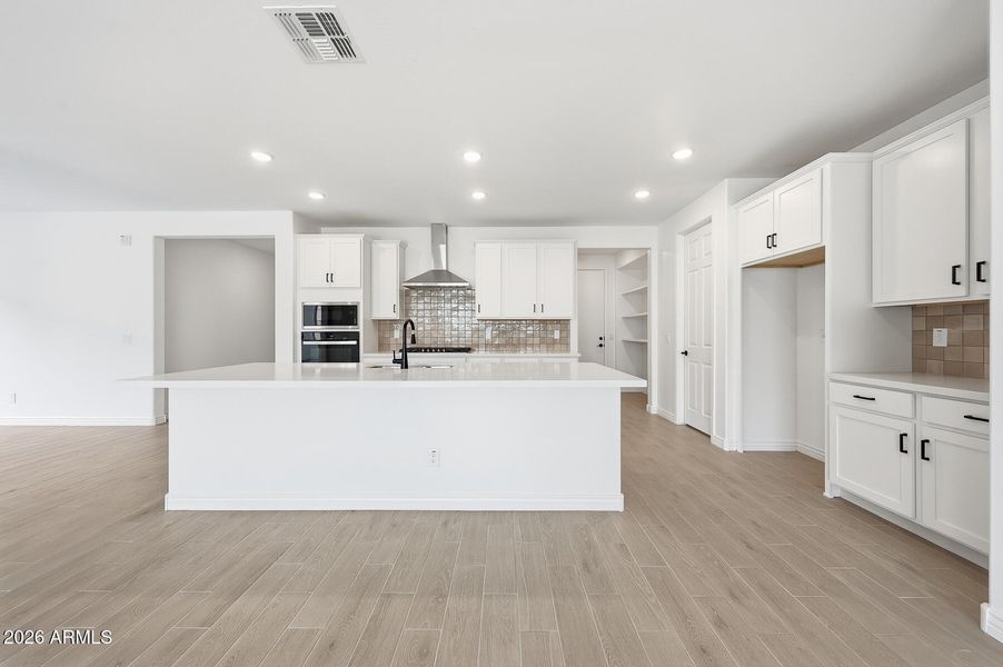 PHX_Miravida_lot 1037_Blush_14857_Kitche