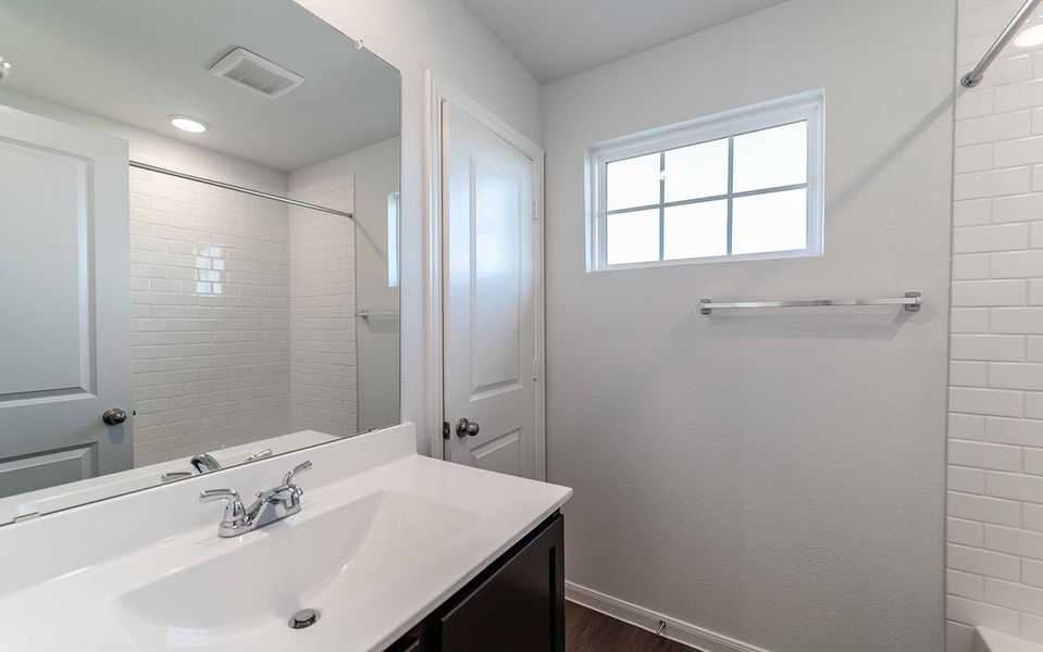 Furnished interior view inside a new home in Sunset Oaks, Maxwell (Image 7).