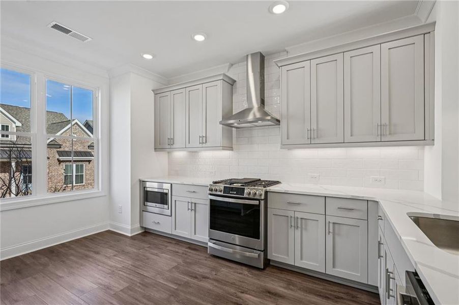 Furnished interior view inside a new home in Evanshire Townhomes, Duluth (Image 19).