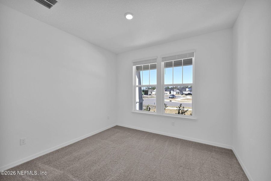 Spacious, unfurnished interior of a new home in Hyland Trail, Green Cove Springs (Image 20).