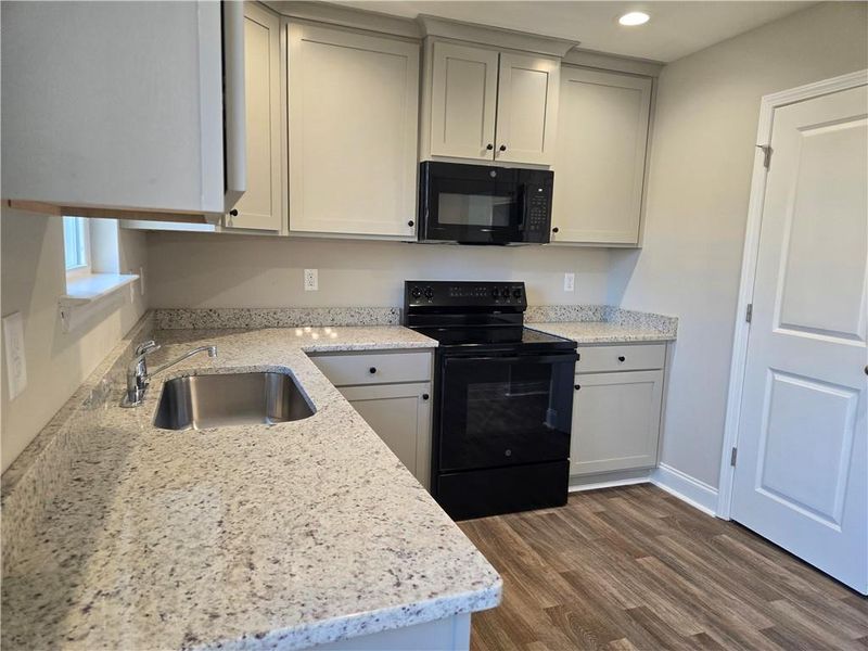 Furnished interior view inside a new home in , Gainesville (Image 9).