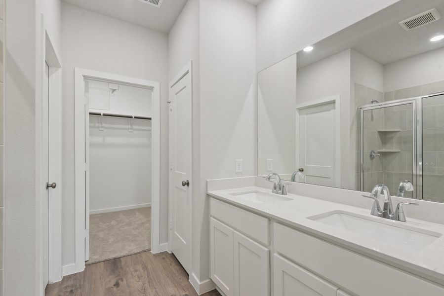 Furnished interior view inside a new home in River Ranch Trails, Dayton (Image 10). Furnished interior view inside a new home in River Ranch Trails, Dayton (Image 10).