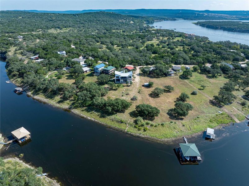 Just 5 minutes to award-winning Flat Creek Estate Winery with bistro & frisbee golf.