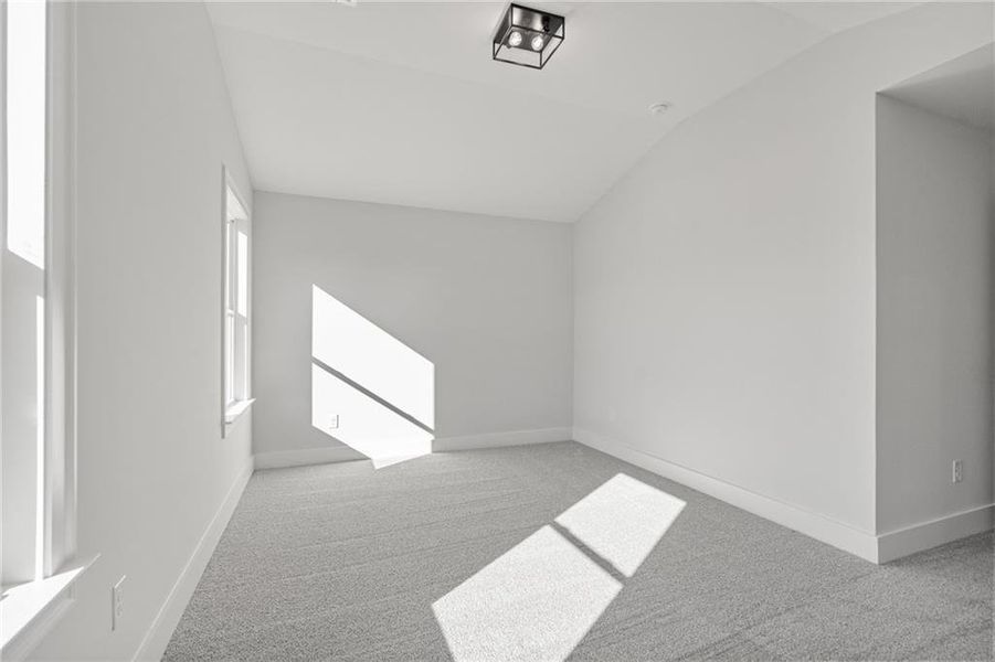 Spacious, unfurnished interior of a new home in Yellowstone Farms, Cumming (Image 40).
