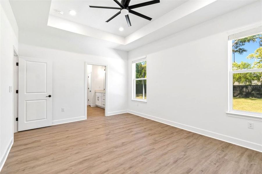 Spacious, unfurnished interior of a new home in , Spring Hill (Image 21).