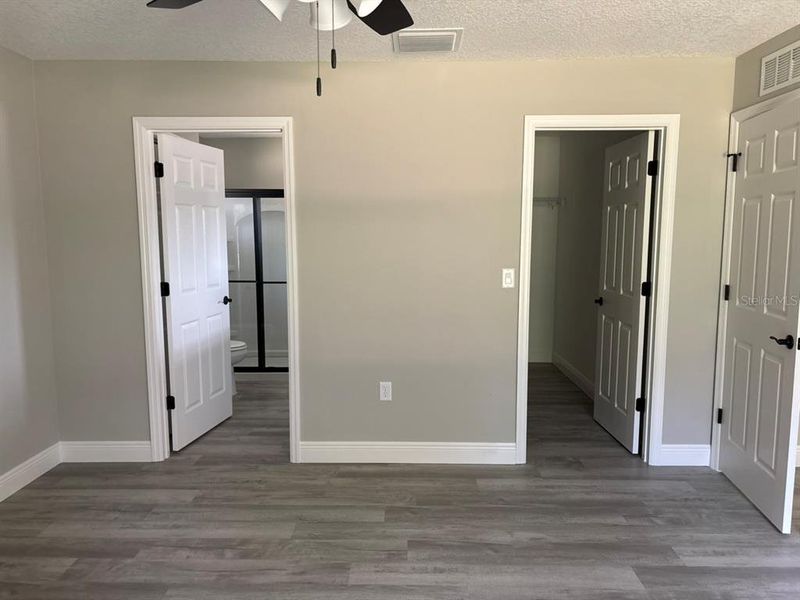 Spacious, unfurnished interior of a new home in , Dunnellon (Image 25).