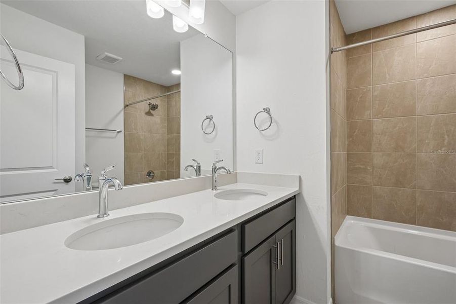 Furnished interior view inside a new home in Twin Oaks, Zephyrhills (Image 9).