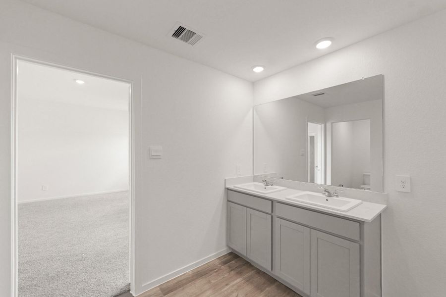 Image 18 of a home in Grand Pines.