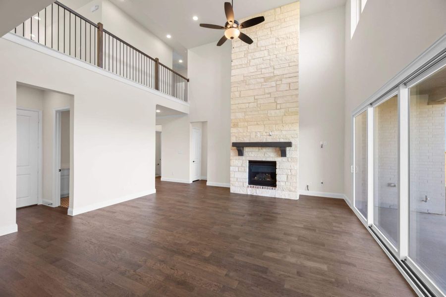 Representative unfurnished interior of a home built from the Kirby by UnionMain Homes in Lake Breeze, Lavon (Image 24).
