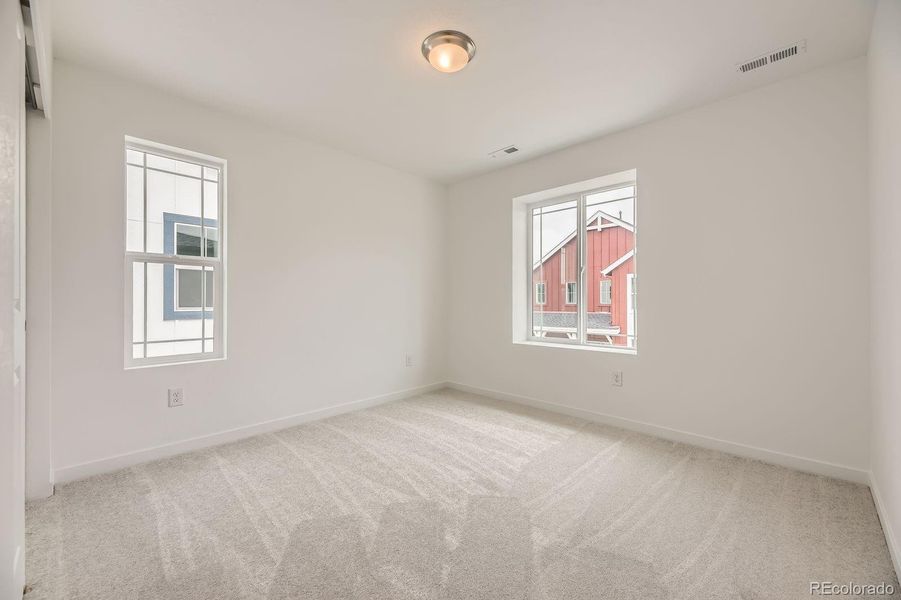 Spacious, unfurnished interior of a new home in Sterling Ranch: The Skyline Collection, Littleton (Image 17).