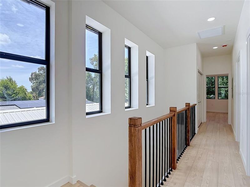 Spacious, unfurnished interior of a new home in , Tampa (Image 27).