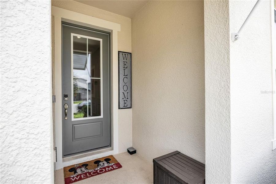 Exterior details and patio area of a home in , Kissimmee (Image 4).