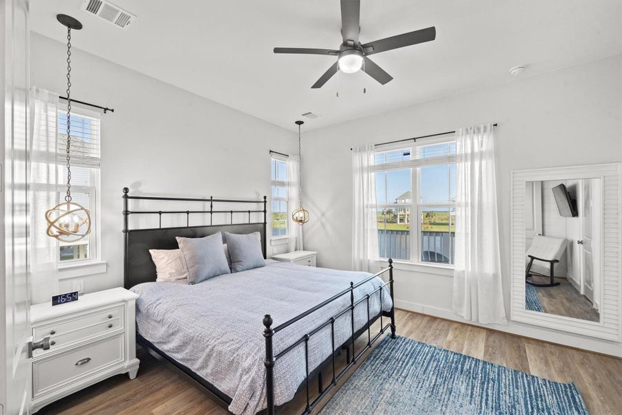 Imagine waking up each morning to breathtaking views of the tranquil fountain and the nearby beach, creating a serene and picturesque start to your day.