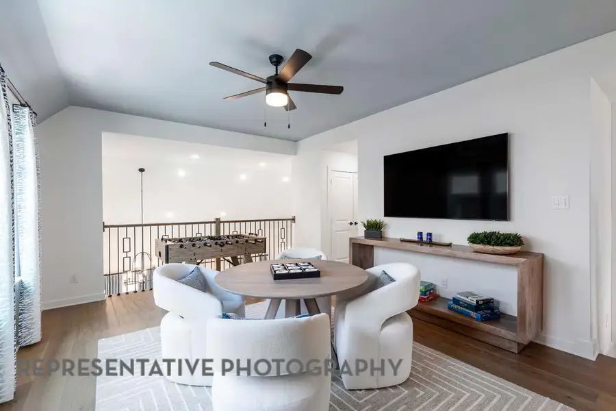 Image 4 of a home in Emory Glen.