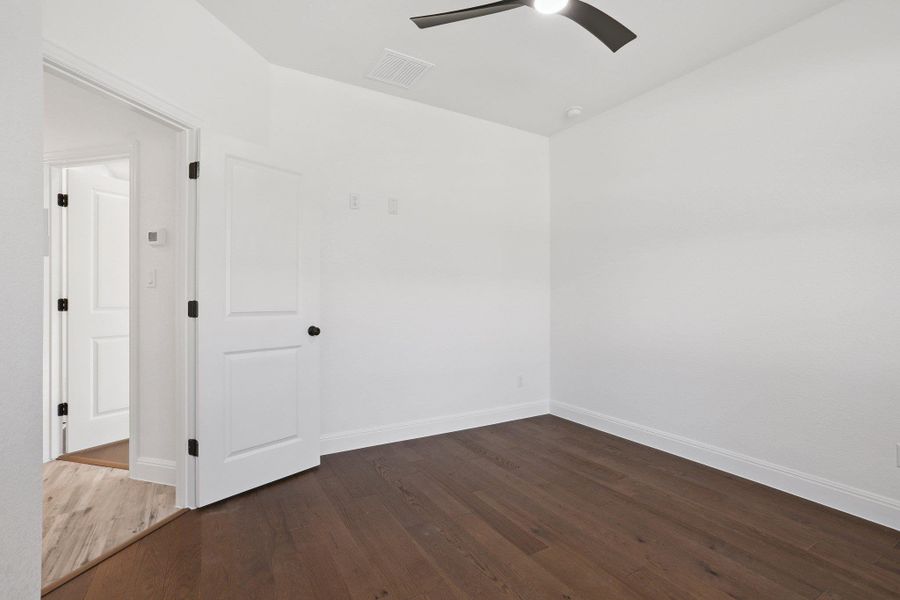 Spacious, unfurnished interior of a new home in , Elgin (Image 31).