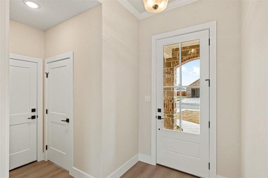 Spacious, unfurnished interior of a new home in , Mabank (Image 18).