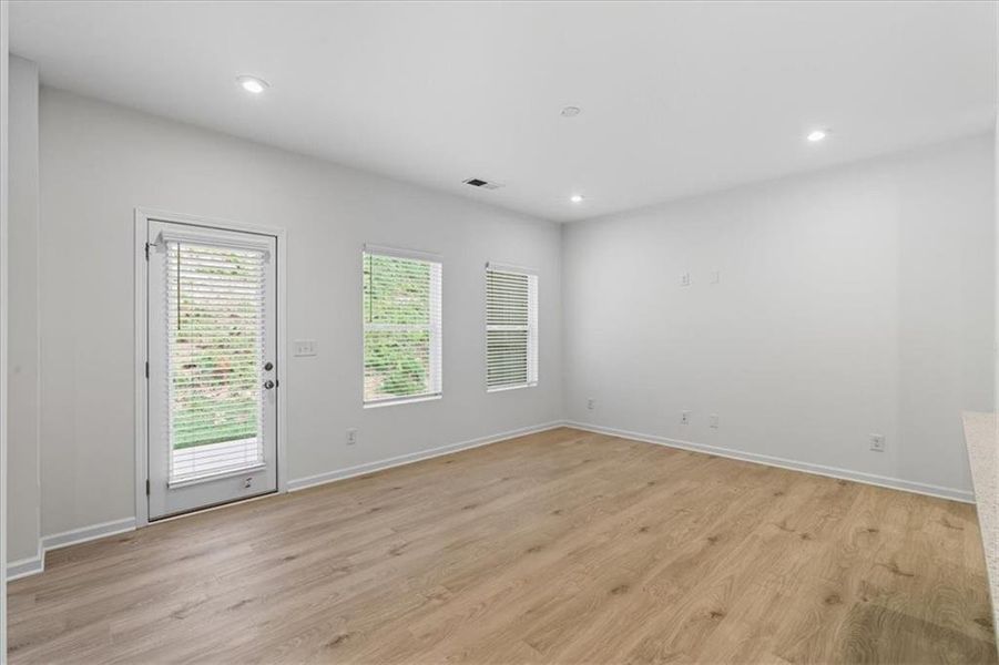 Spacious, unfurnished interior of a new home in Park Center Pointe, Austell (Image 30).