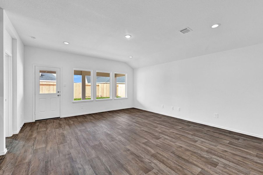 *Images and 3D tour is for illustration only and options may vary from home as built. *Images and 3D tour is for illustration only and options may vary from home as built.