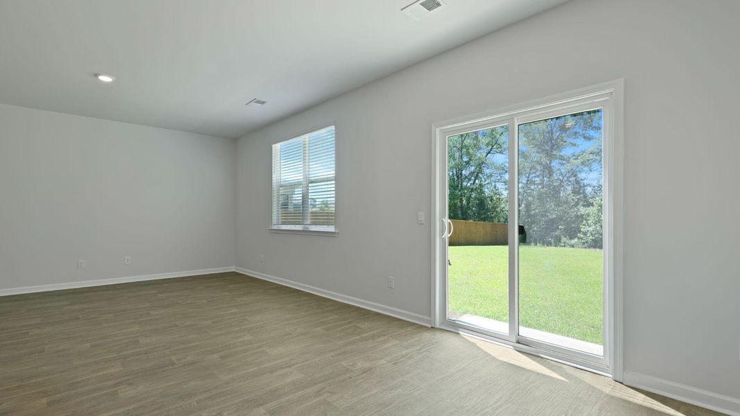 Spacious, unfurnished interior of a new home in Lakeview at Kitfield, Moncks Corner (Image 36).