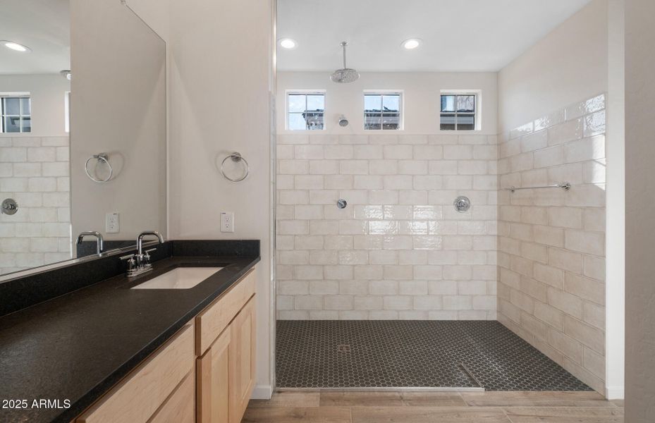 Owner's Bathroom Owner's Bathroom