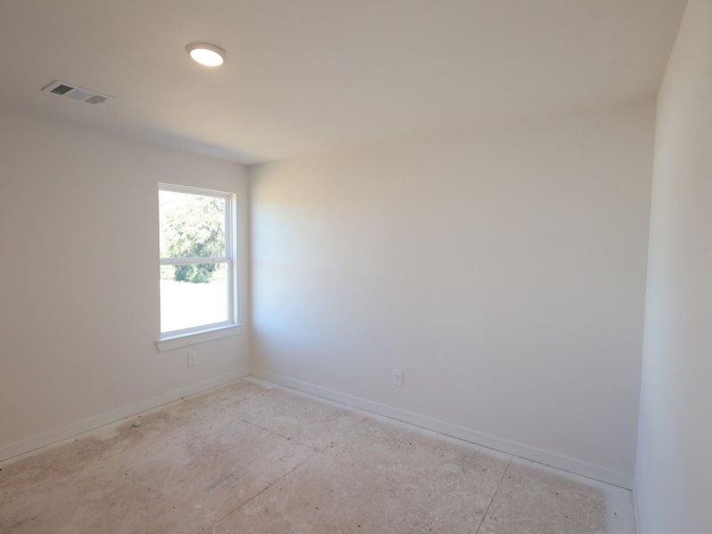 Spacious, unfurnished interior of a new home in Sorella, Tomball (Image 13).