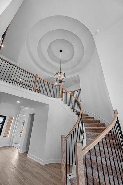 Spacious, unfurnished interior of a new home in Sienna, Missouri City (Image 22).