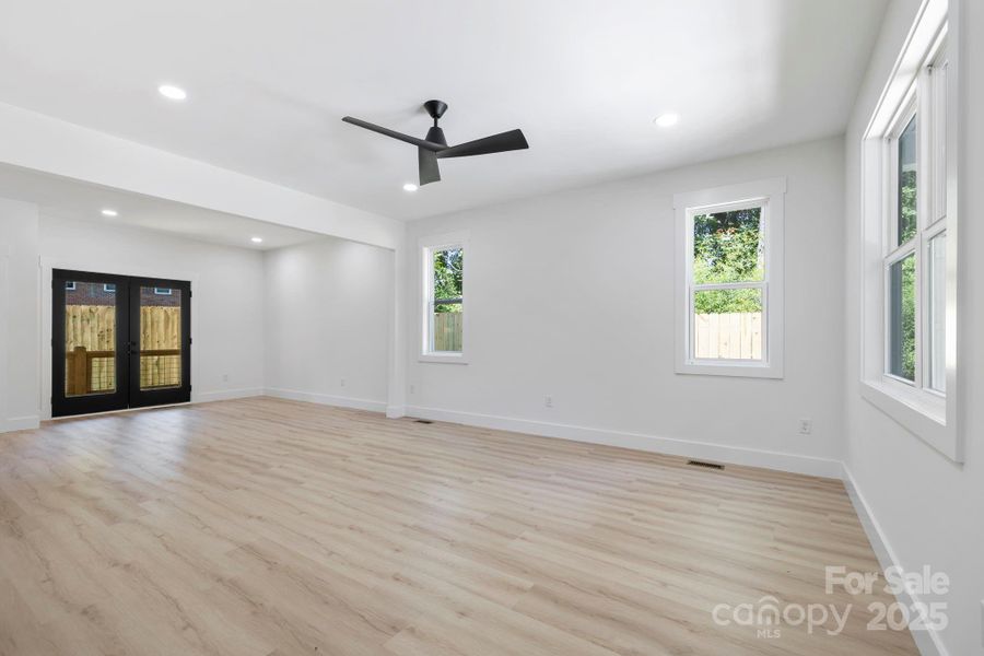 Spacious, unfurnished interior of a new home in , Flat Rock (Image 13).