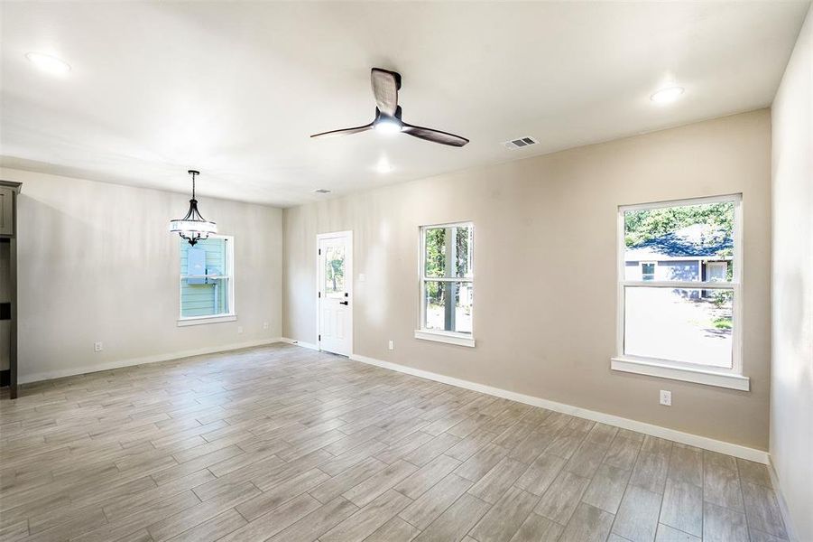 Spacious, unfurnished interior of a new home in , Mabank (Image 16). Spacious, unfurnished interior of a new home in , Mabank (Image 16).