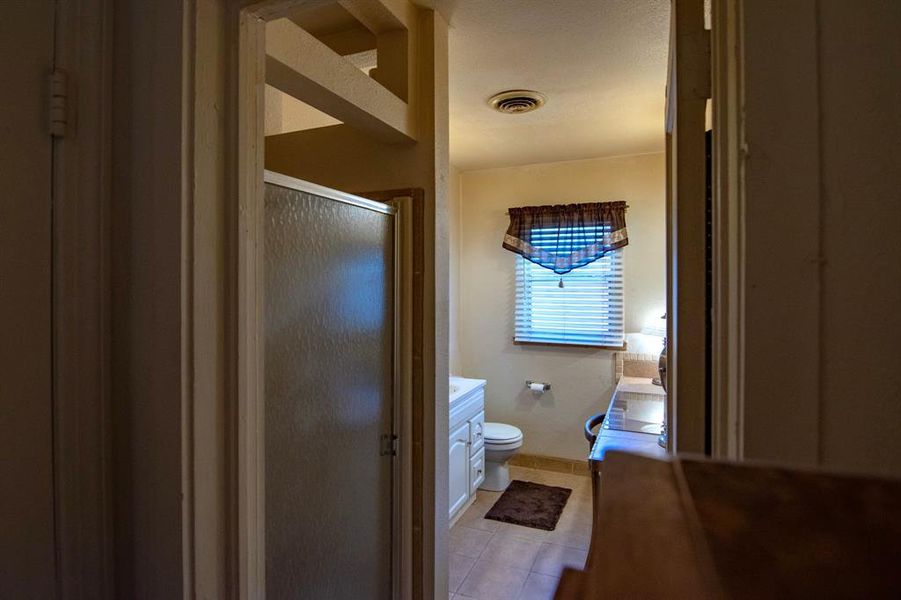 Furnished interior view inside a new home in , Brownwood (Image 17).