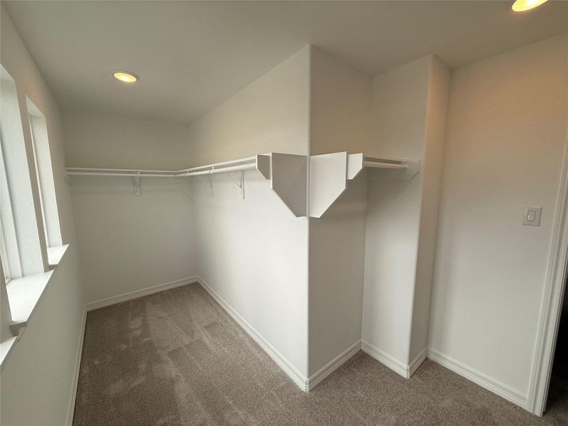 Spacious, unfurnished interior of a new home in Wildrye, Waller (Image 18).