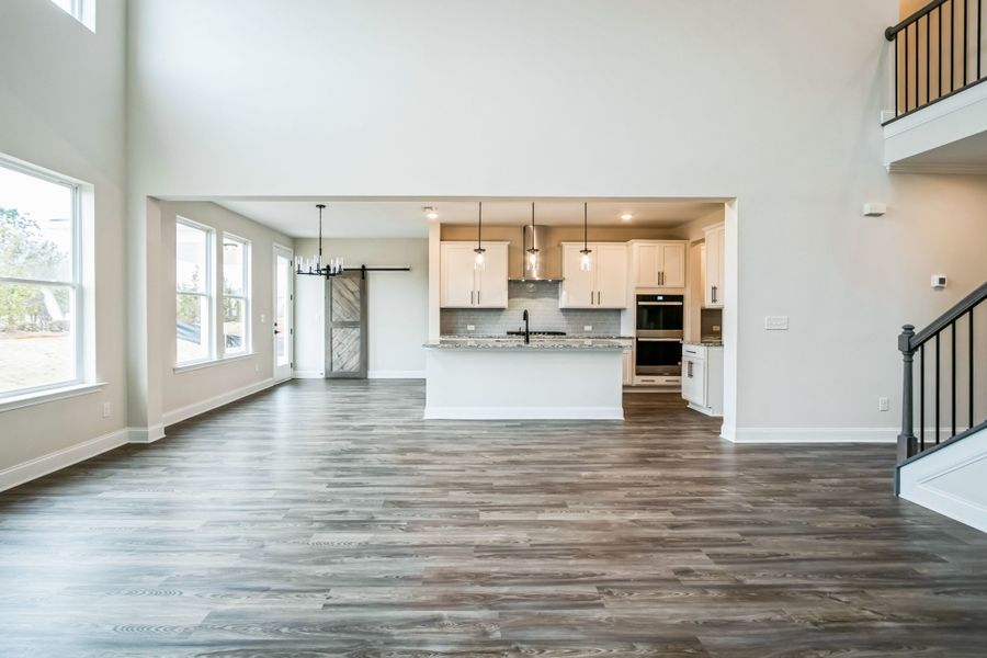 Representative unfurnished interior of a home built from the Warren by UnionMain Homes in Austin Springs, Bethlehem (Image 19).