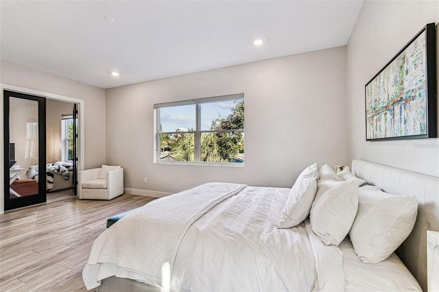 Furnished interior view inside a new home in , Tampa (Image 31).