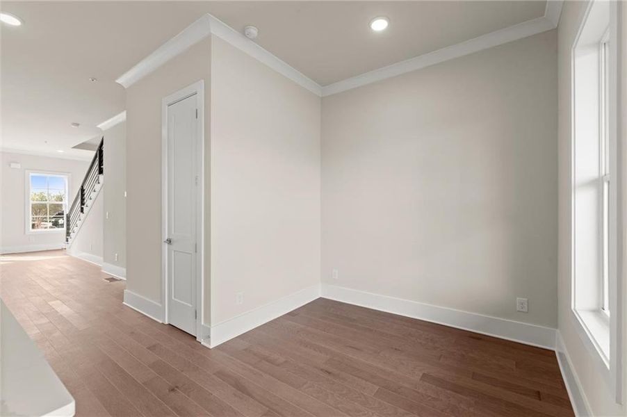 Spacious, unfurnished interior of a new home in , Alpharetta (Image 35).