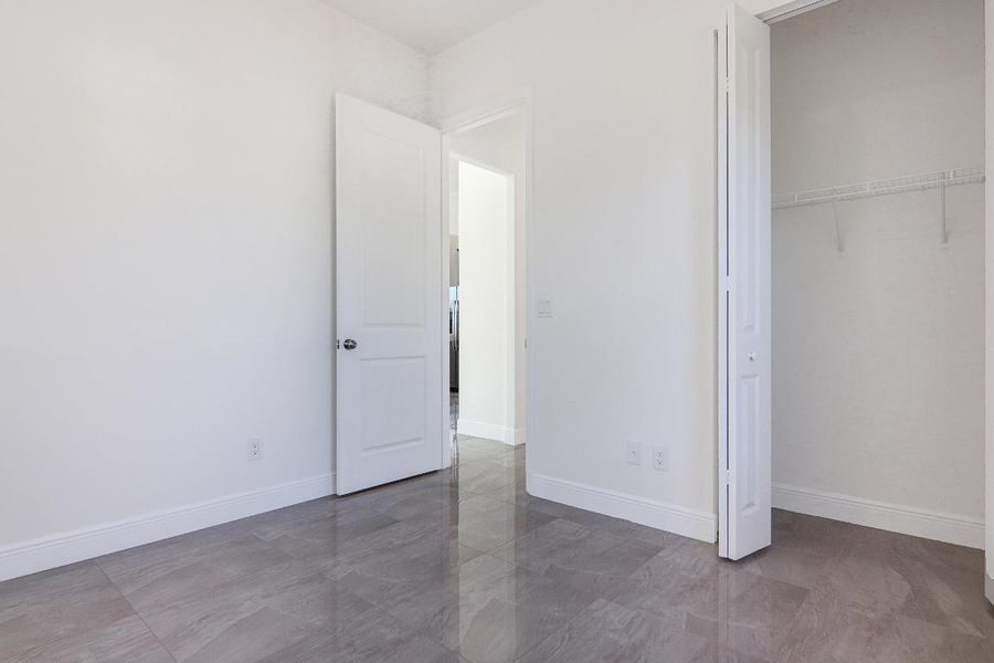 41 - Guest Bedroom 03