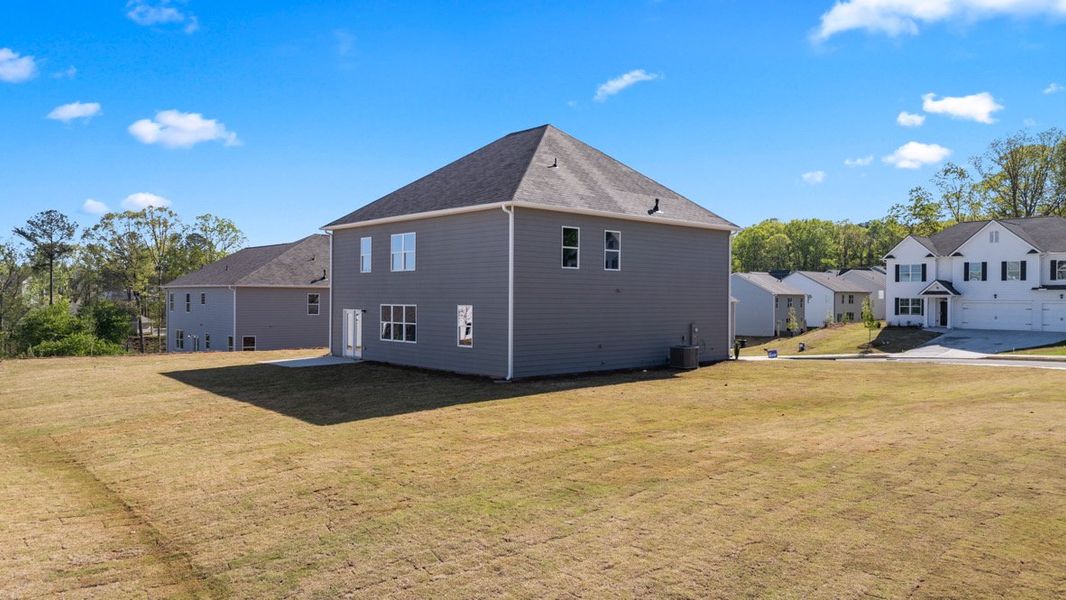 Representative exterior details of a home built from the HALTON by D.R. Horton in Thompson Ridge, Dallas (Image 24). Representative exterior details of a home built from the HALTON by D.R. Horton in Thompson Ridge, Dallas (Image 24).