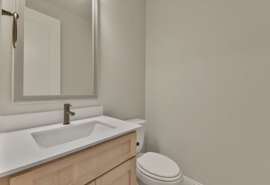 Plan 4046 powder room - 11 of 18